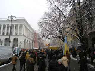 Gorodetskogo street. Lots of people too.